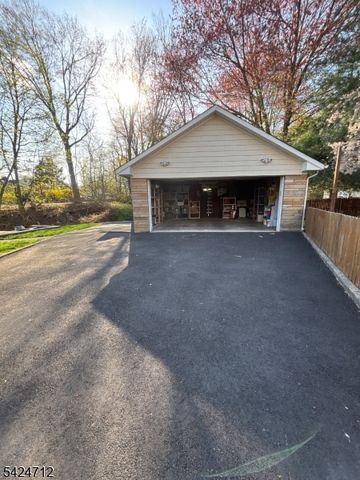 866 Madison Ave, Rahway City, NJ 07065