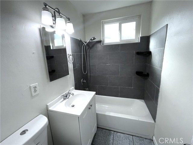 6959 N Atlantic Pl, Long Beach, CA 90805