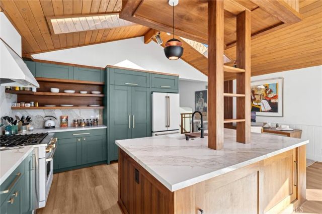 33121 Mesa Vista Drive, Dana Point, CA 92629