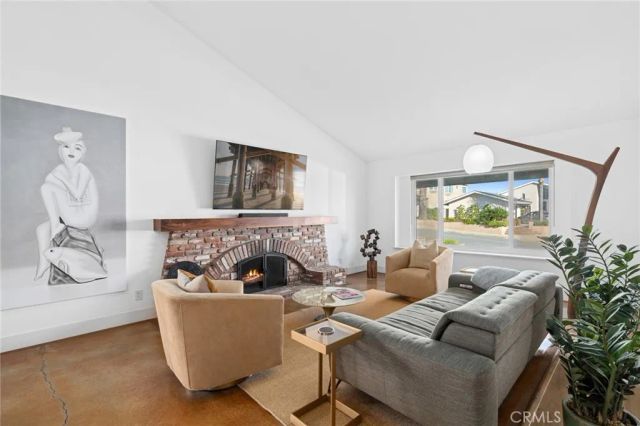 33121 Mesa Vista Drive, Dana Point, CA 92629