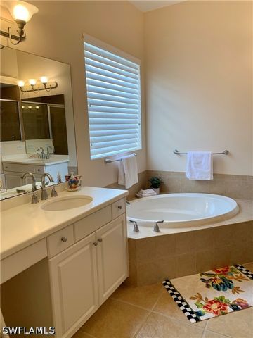 3910 Jasmine Lake CIR, Naples, FL 34119
