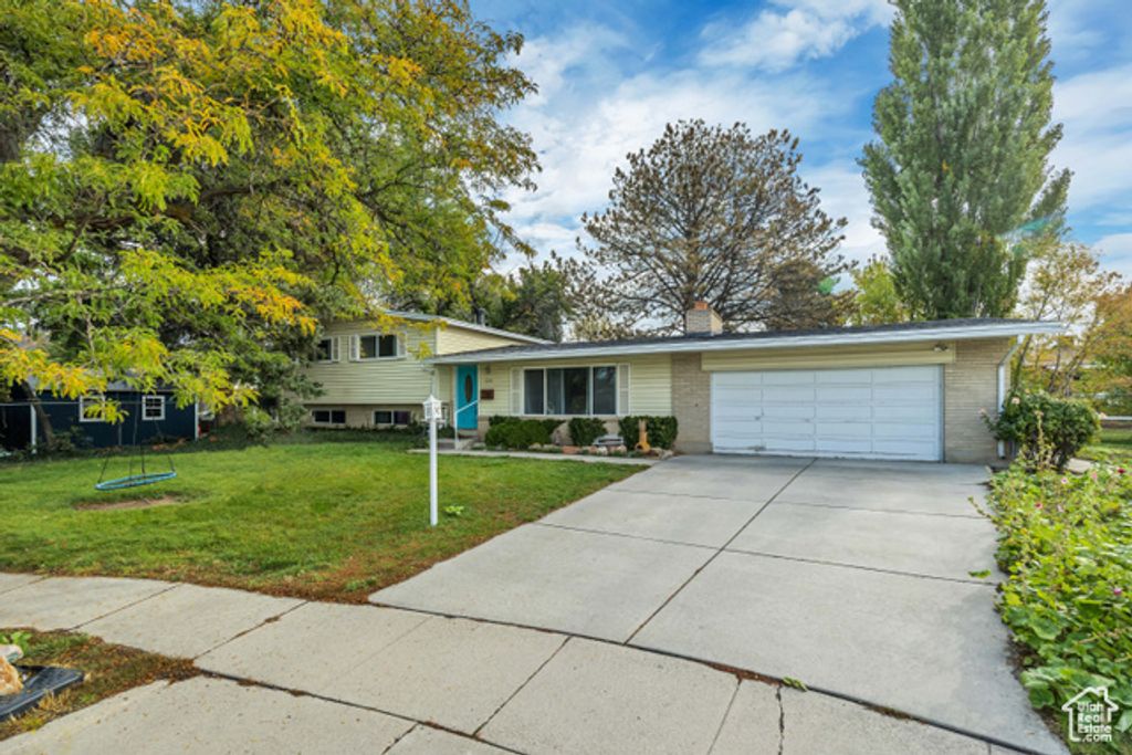 1261 E SANDRA CIR, Murray, UT 84121