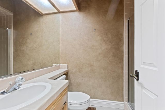 8519 Oak Creek Ct, Oakdale, CA 95361