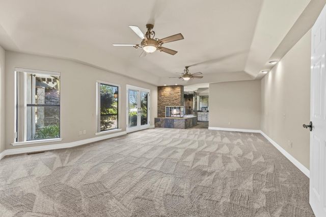 8519 Oak Creek Ct, Oakdale, CA 95361