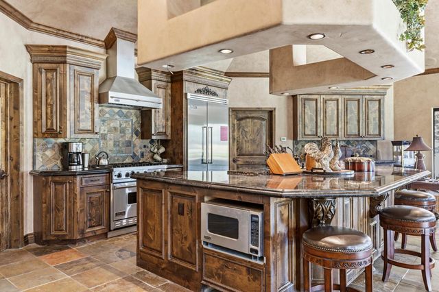 8519 Oak Creek Ct, Oakdale, CA 95361