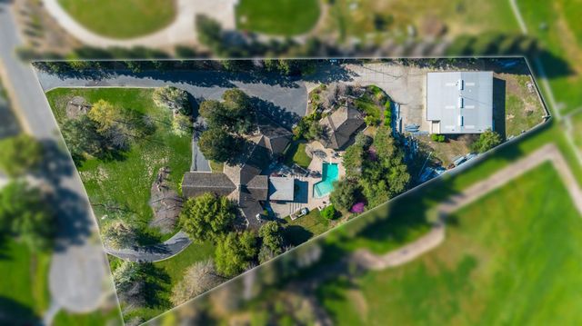 8519 Oak Creek Ct, Oakdale, CA 95361