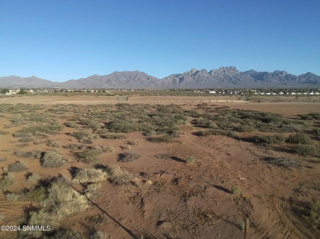 5664 Mesa Drive, Las Cruces, NM 88012