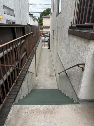 12747 Pacific Avenue 4, Los Angeles, CA 90066