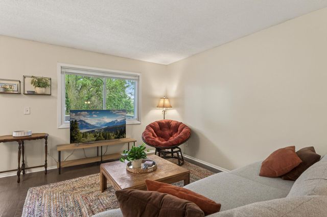 1738 Woodgate Lane, Eagan, MN 55122
