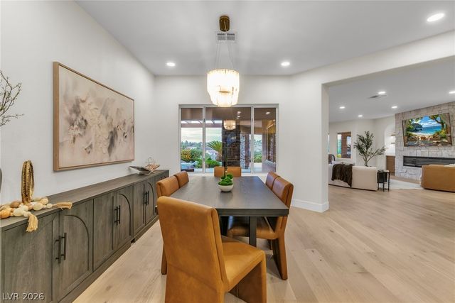 2734 Cherrydale Falls Drive, Henderson, NV 89052