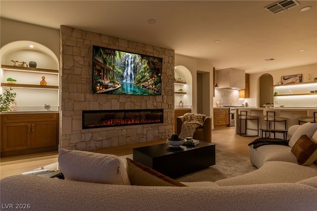 2734 Cherrydale Falls Drive, Henderson, NV 89052
