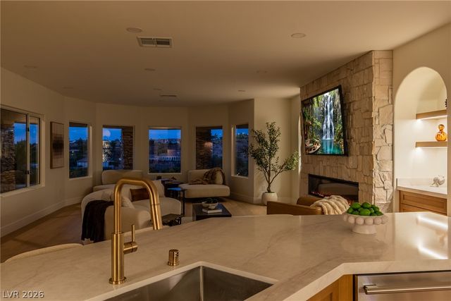 2734 Cherrydale Falls Drive, Henderson, NV 89052