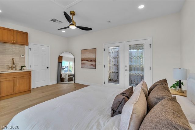 2734 Cherrydale Falls Drive, Henderson, NV 89052