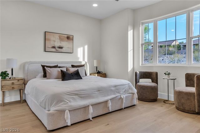 2734 Cherrydale Falls Drive, Henderson, NV 89052