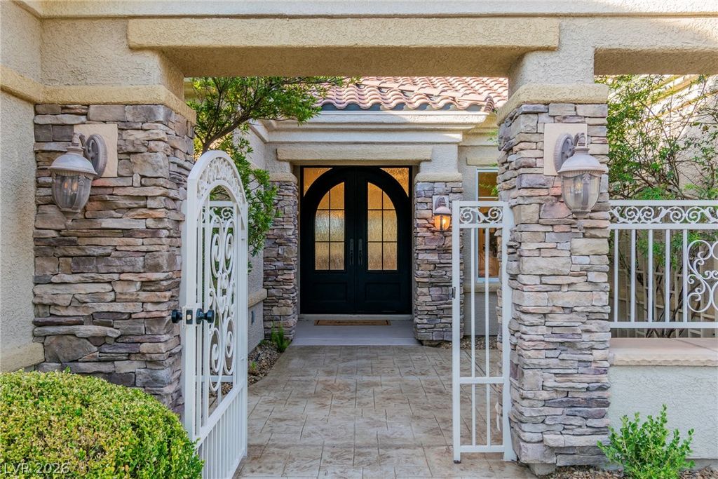 2734 Cherrydale Falls Drive, Henderson, NV 89052 — photo 5