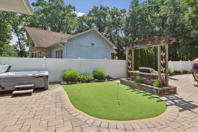 24029 South Shore Drive, Edwardsburg, MI 49112