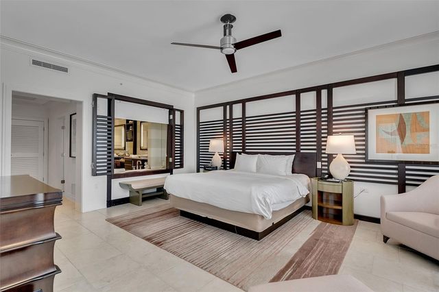 915 SEASIDE DRIVE 611, Sarasota, FL 34242
