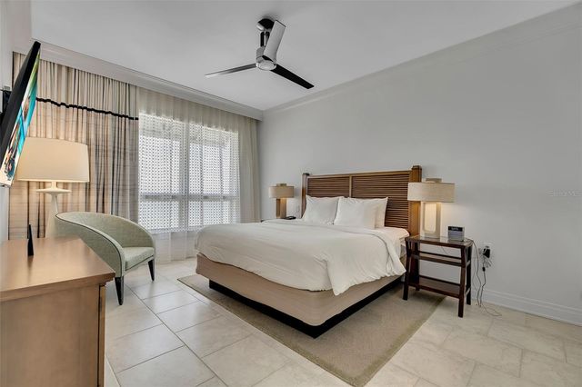 915 SEASIDE DRIVE 611, Sarasota, FL 34242