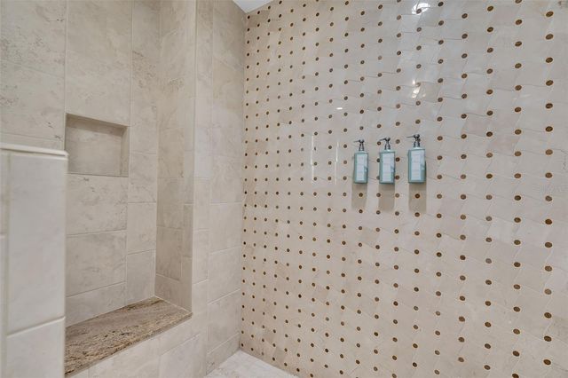 915 SEASIDE DRIVE 611, Sarasota, FL 34242