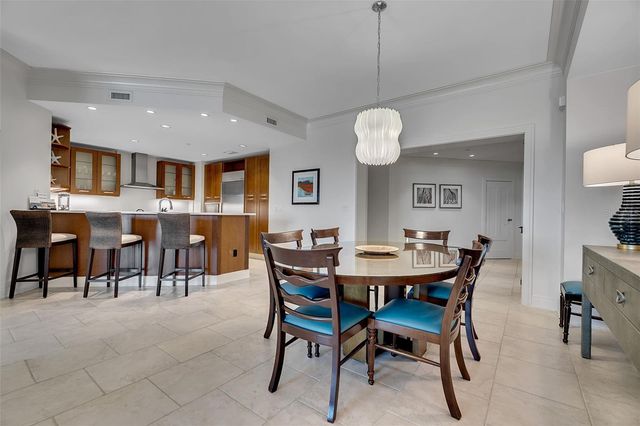 915 SEASIDE DRIVE 611, Sarasota, FL 34242