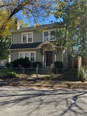 162 Verndale Avenue, Providence, RI 02905