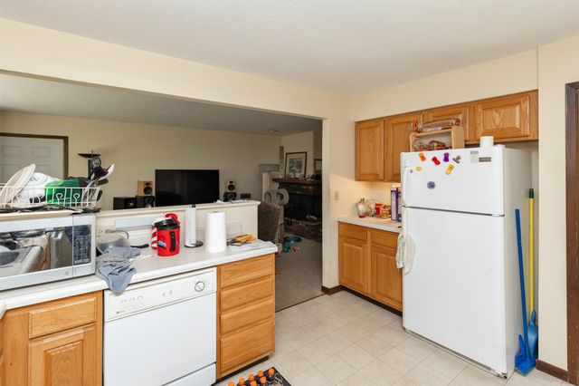 6409 & 6411 Forest Court, Windsor Heights, IA 50324