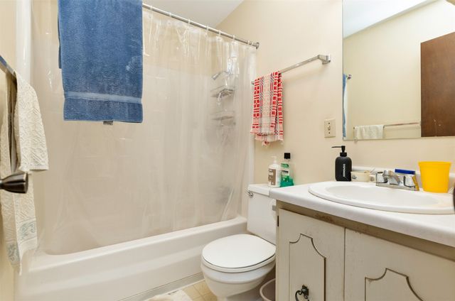 6409 & 6411 Forest Court, Windsor Heights, IA 50324