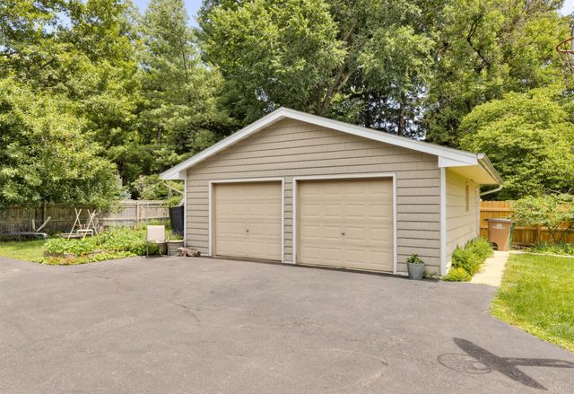 6409 & 6411 Forest Court, Windsor Heights, IA 50324