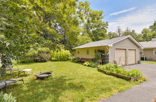 6409 & 6411 Forest Court, Windsor Heights, IA 50324