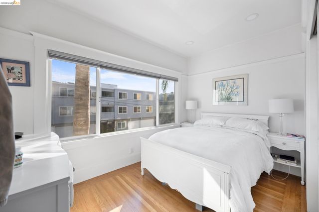 4045 Manila Ave, Oakland, CA 94609