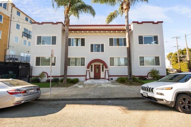 4045 Manila Ave, Oakland, CA 94609