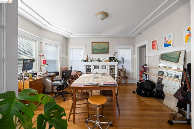 4045 Manila Ave, Oakland, CA 94609