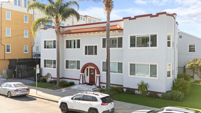 4045 Manila Ave, Oakland, CA 94609