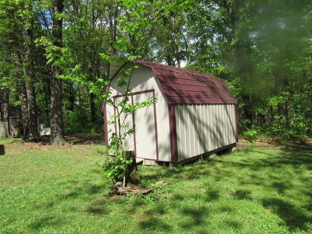 7210 Newkirk Road, Mountain Grove, MO 65711