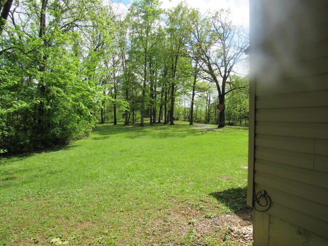 7210 Newkirk Road, Mountain Grove, MO 65711