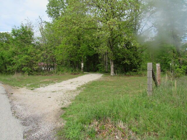 7210 Newkirk Road, Mountain Grove, MO 65711