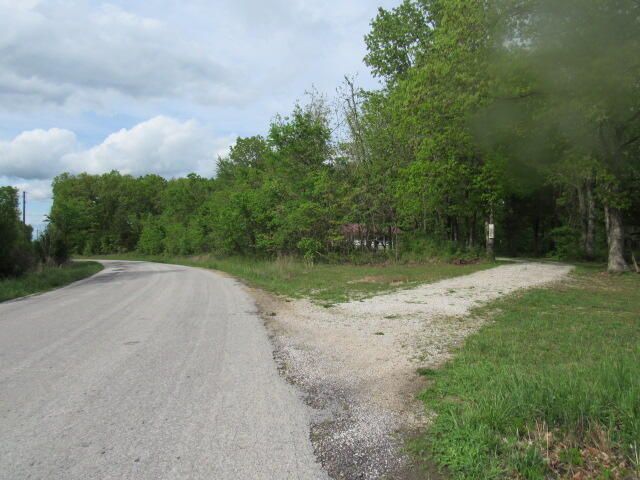 7210 Newkirk Road, Mountain Grove, MO 65711