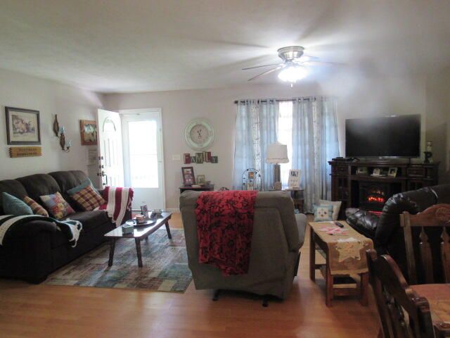 7210 Newkirk Road, Mountain Grove, MO 65711