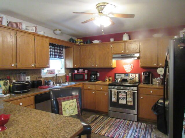 7210 Newkirk Road, Mountain Grove, MO 65711