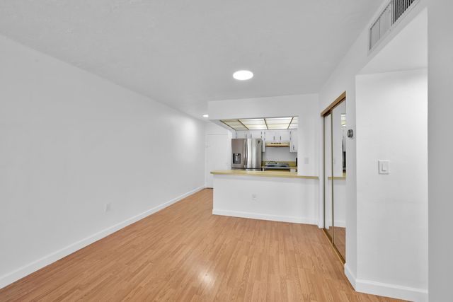 7100 NW 17th Street 217, Plantation, FL 33313