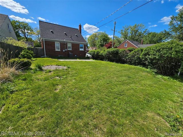 2901 Hubbard Street, Dearborn, MI 48124