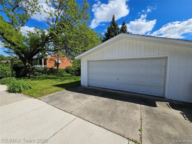 2901 Hubbard Street, Dearborn, MI 48124