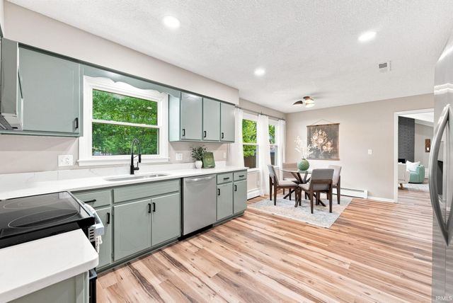 11122 Shalimar Drive, Fort Wayne, IN 46845