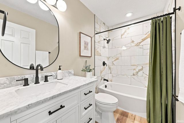 11122 Shalimar Drive, Fort Wayne, IN 46845