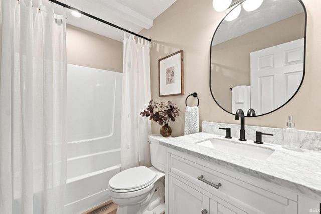 11122 Shalimar Drive, Fort Wayne, IN 46845