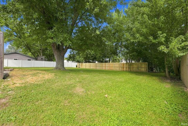 11122 Shalimar Drive, Fort Wayne, IN 46845
