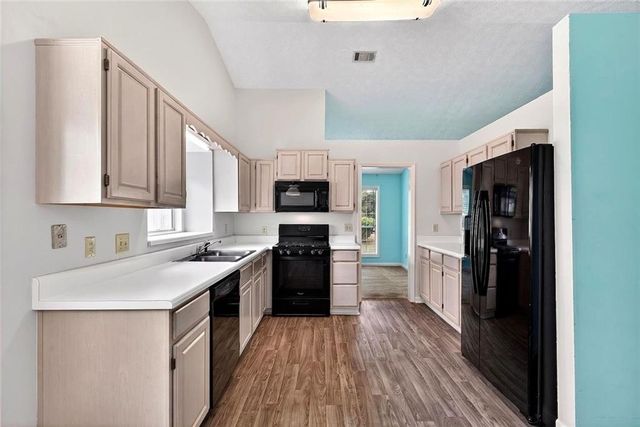 4502 Legend Hollow Lane, Powder Springs, GA 30127
