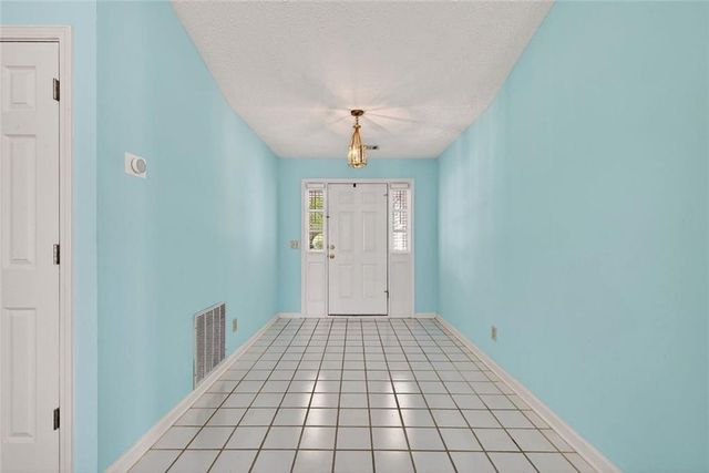 4502 Legend Hollow Lane, Powder Springs, GA 30127