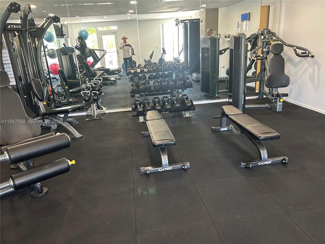 10 Aragon Ave 814, Coral Gables, FL 33134