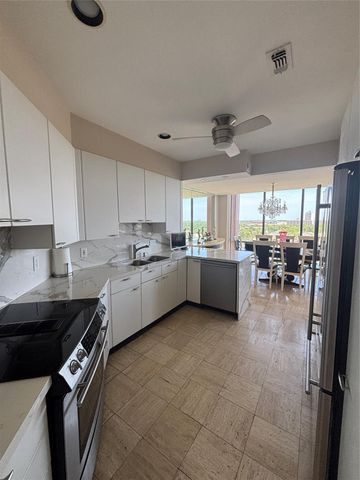 1111 Bering Drive 1205, Houston, TX 77057